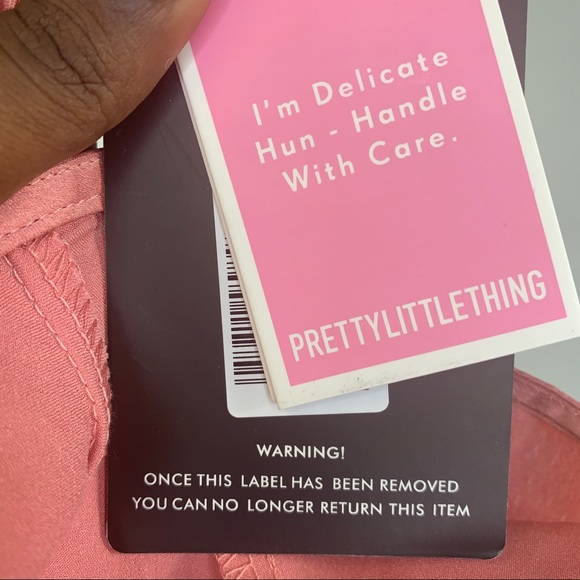 Prettylittlething - Picture 3 of 4